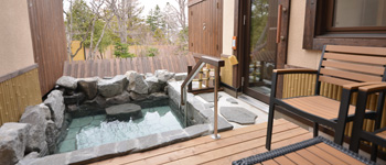 Japanese-western style room with an open-air bath
(Accessible Room Type)