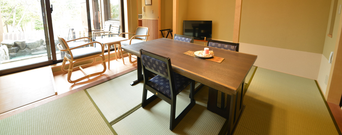 Japanese-western style room with an open-air bath
(Accessible Room Type)