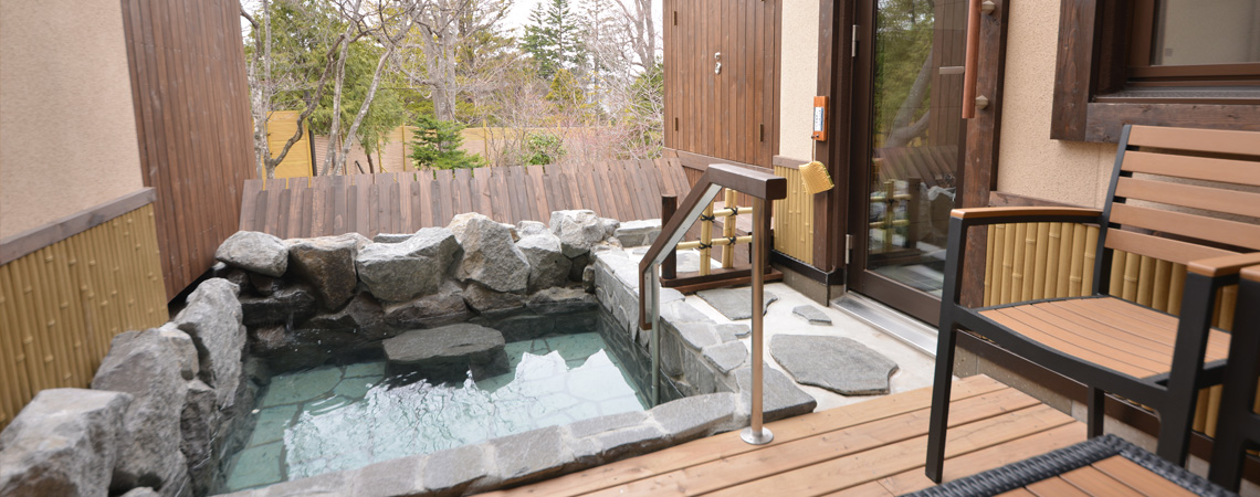 Japanese-western style room with an open-air bath
(Accessible Room Type)