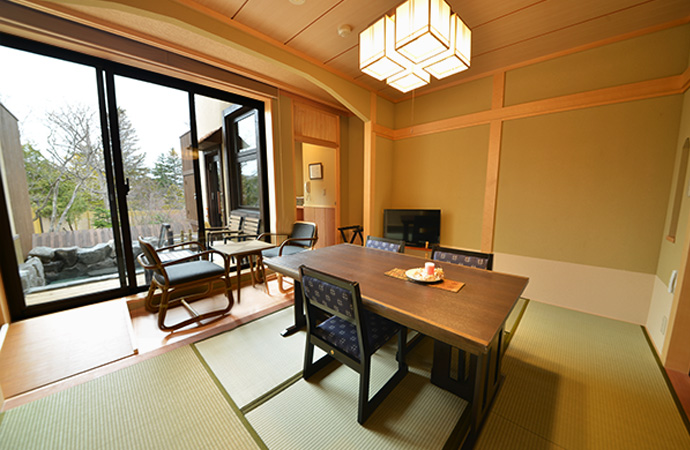 Japanese-western style room with an open-air bath(Accessible Room Type)
