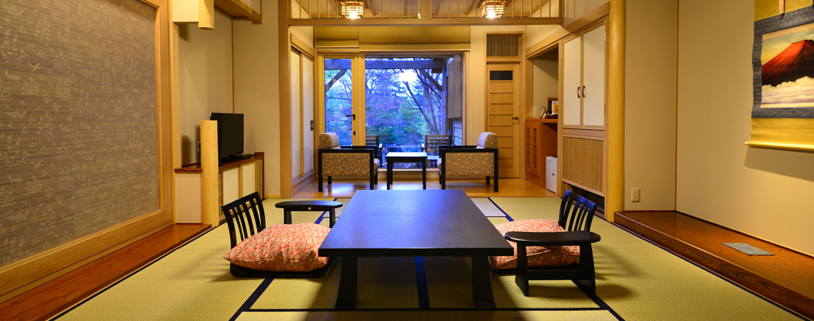 Japanese style room with an open-air bath