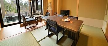 Japanese-western style room with an open-air bath
(Accessible Room Type)